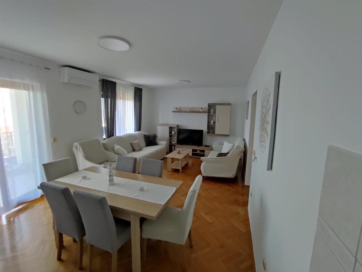 Апартаменты House Silva Подстрана Экстерьер фото